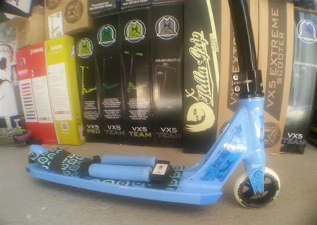 Skiro District Custom sinje moder v2 – slika 2